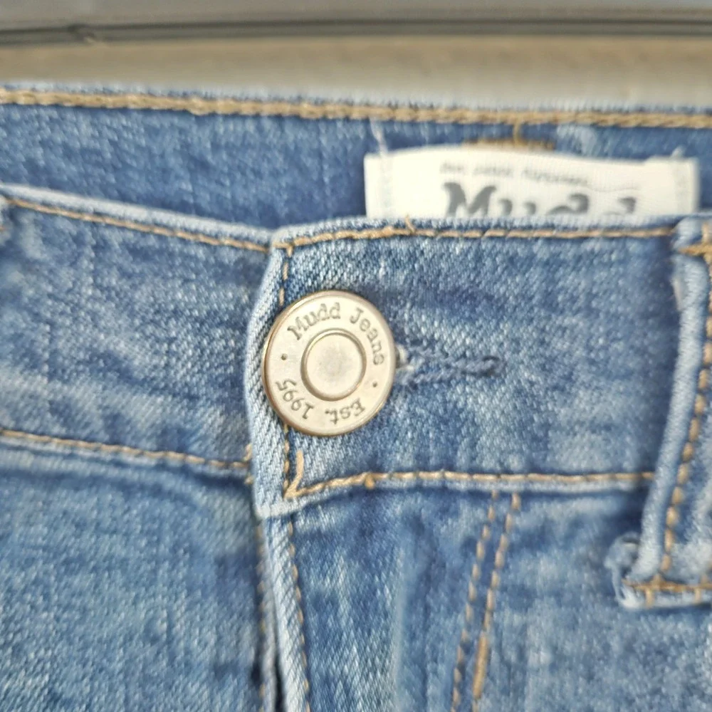 Mudd Jeans Distressed Frayed Denim Jean Shorts Cutoffs Blue Wash Size 5